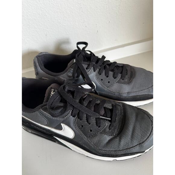 NIKE Air Max 90 Men's classic Athletic Sneakers Shoes Men's Size 11 - Picture 5 of 12